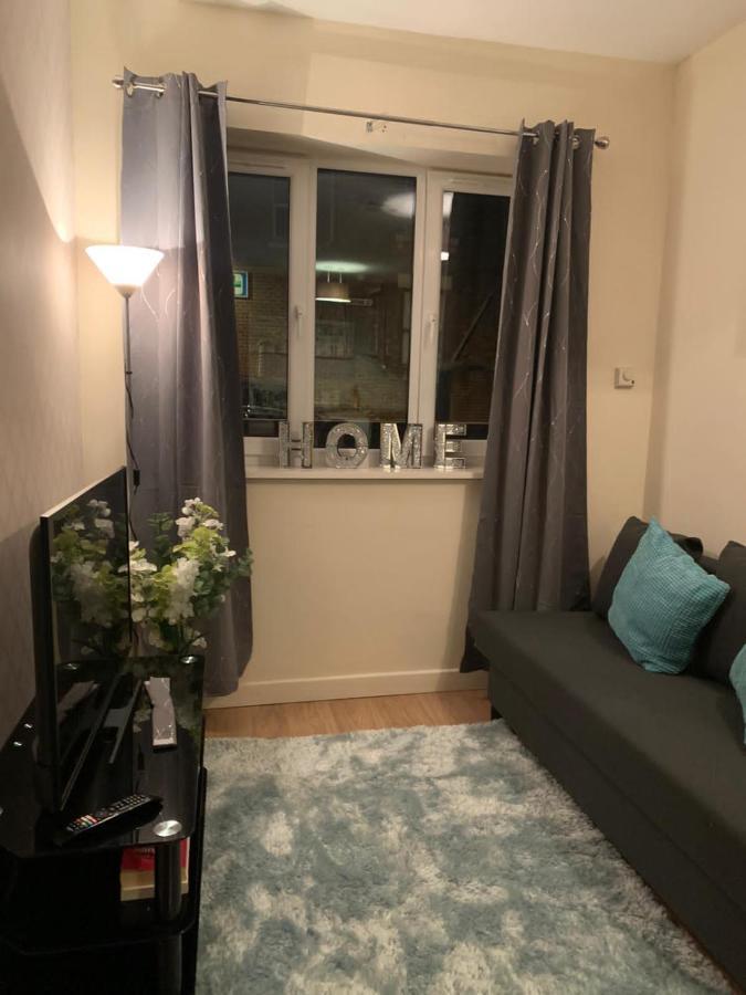 Absolute Stays In Sherwood- Nottingham Castle- Capital Fm Arena Nottingham- Contractors-Free Wifi- Free Parking- Long And Short Stays- Families-East Midlands Airport-Trent Bridge-Actors-Aria Court- Mansfield Екстер'єр фото