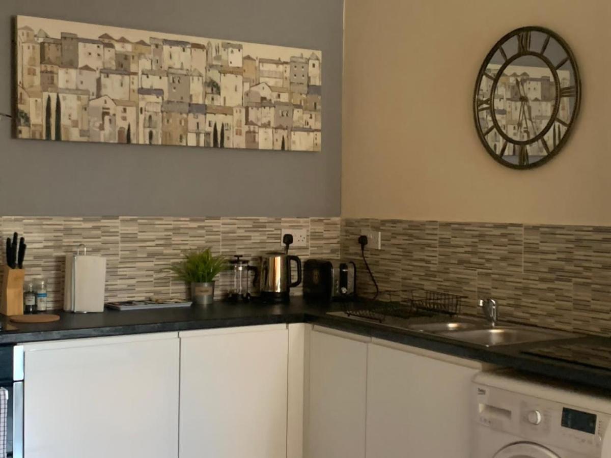 Absolute Stays In Sherwood- Nottingham Castle- Capital Fm Arena Nottingham- Contractors-Free Wifi- Free Parking- Long And Short Stays- Families-East Midlands Airport-Trent Bridge-Actors-Aria Court- Mansfield Екстер'єр фото