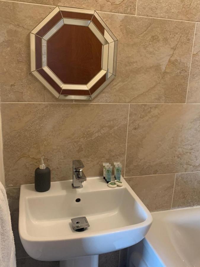 Absolute Stays In Sherwood- Nottingham Castle- Capital Fm Arena Nottingham- Contractors-Free Wifi- Free Parking- Long And Short Stays- Families-East Midlands Airport-Trent Bridge-Actors-Aria Court- Mansfield Екстер'єр фото