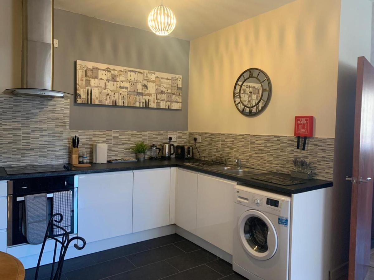 Absolute Stays In Sherwood- Nottingham Castle- Capital Fm Arena Nottingham- Contractors-Free Wifi- Free Parking- Long And Short Stays- Families-East Midlands Airport-Trent Bridge-Actors-Aria Court- Mansfield Екстер'єр фото